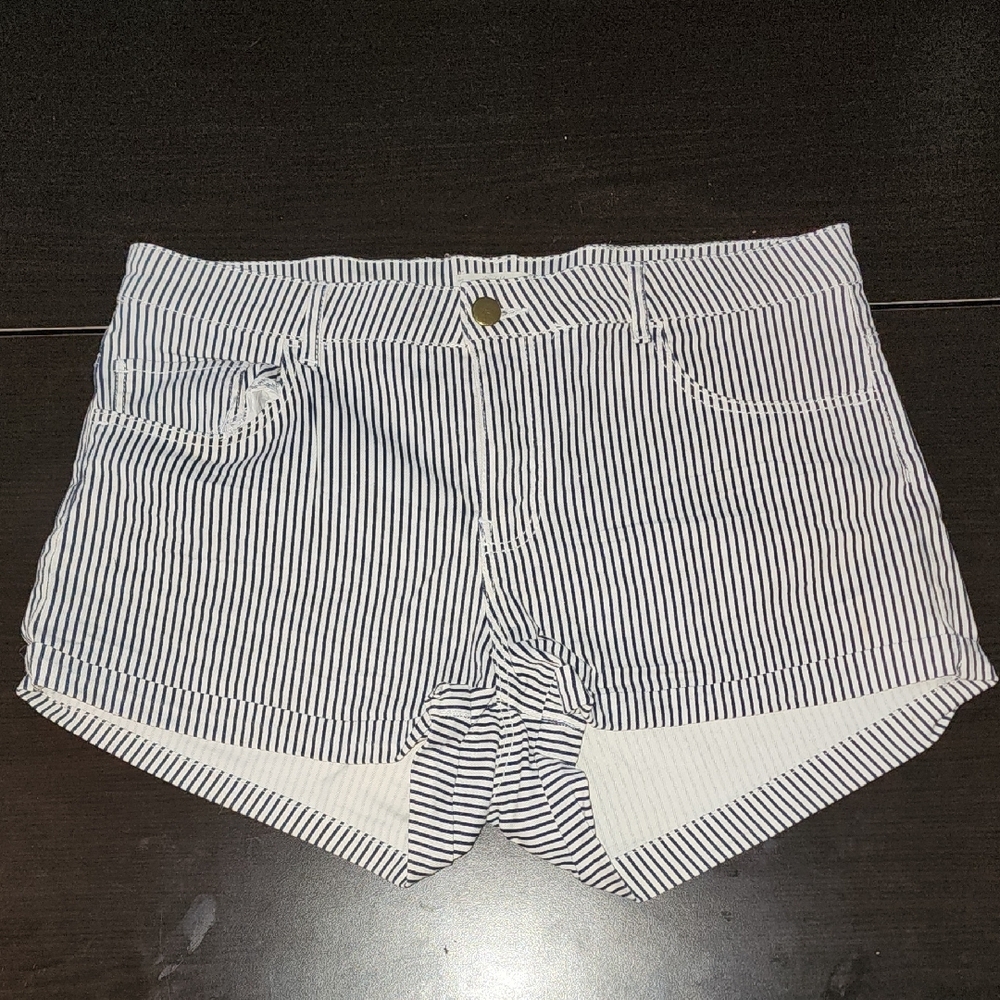H&M Black and White Jean Shorts Relaxed Fit